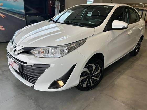 TOYOTA YARIS 1.5 16V FLEX SEDAN XL LIVE MULTIDRIVE